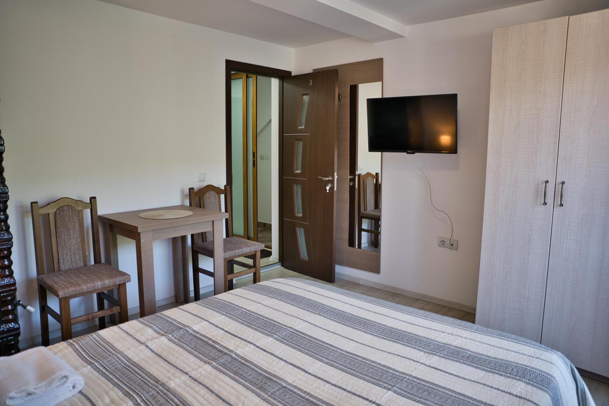 Perla Argesului, Ciubar, Piscina, Lift, Gratar, Cabana, Pensiuni, Hotel Cazare Transfagarasan Curtea De Arges Albestii de Arges Kültér fotó