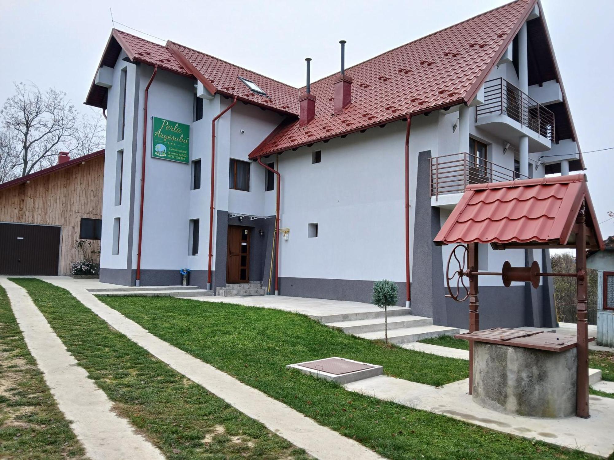 Perla Argesului, Ciubar, Piscina, Lift, Gratar, Cabana, Pensiuni, Hotel Cazare Transfagarasan Curtea De Arges Albestii de Arges Kültér fotó