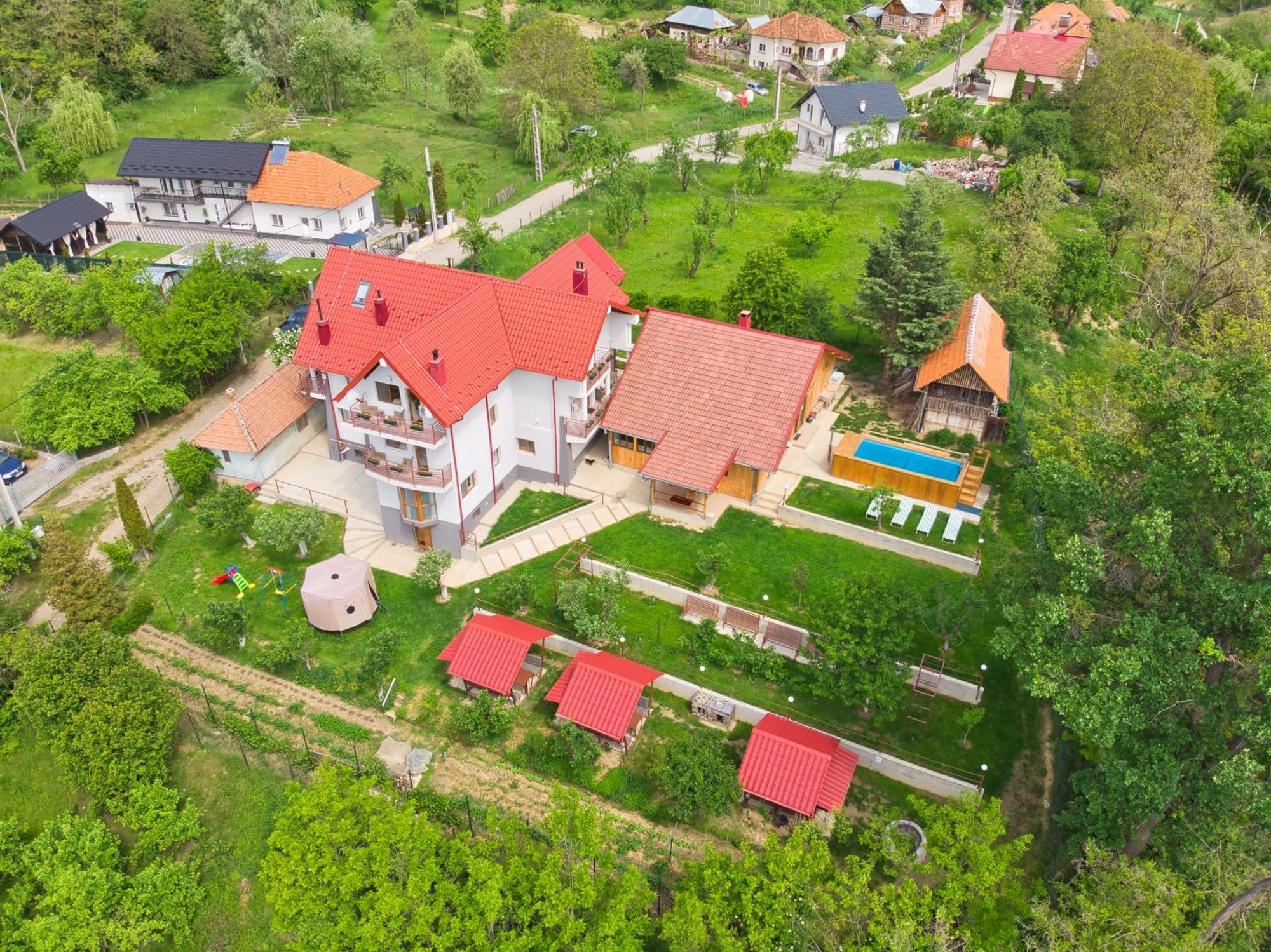 Perla Argesului, Ciubar, Piscina, Lift, Gratar, Cabana, Pensiuni, Hotel Cazare Transfagarasan Curtea De Arges Albestii de Arges Kültér fotó