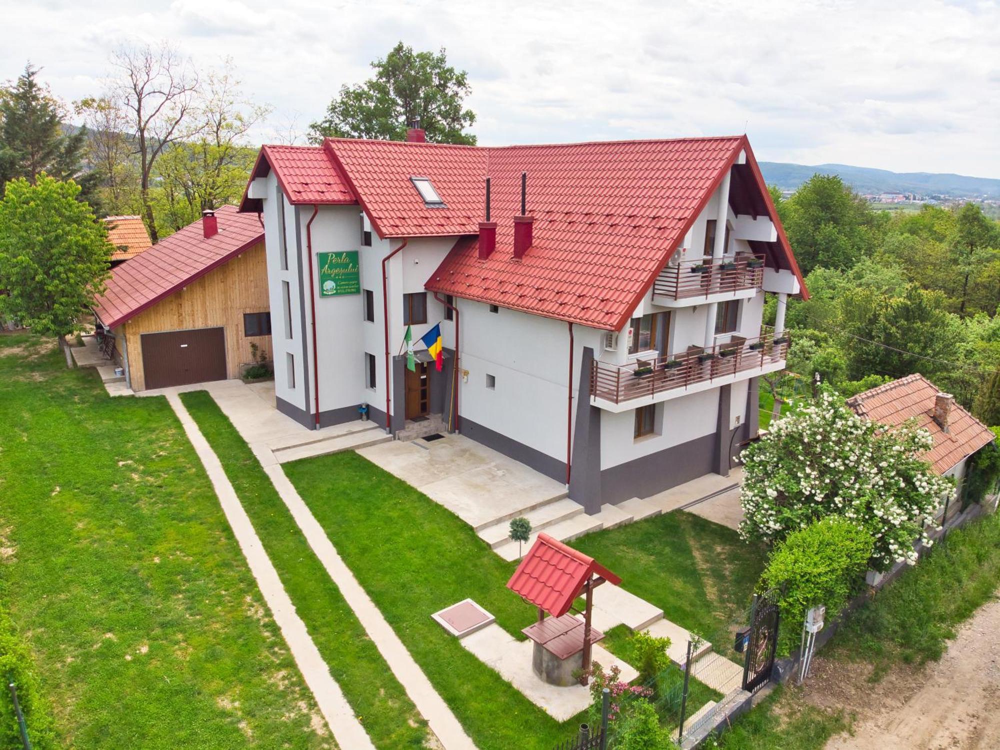 Perla Argesului, Ciubar, Piscina, Lift, Gratar, Cabana, Pensiuni, Hotel Cazare Transfagarasan Curtea De Arges Albestii de Arges Kültér fotó