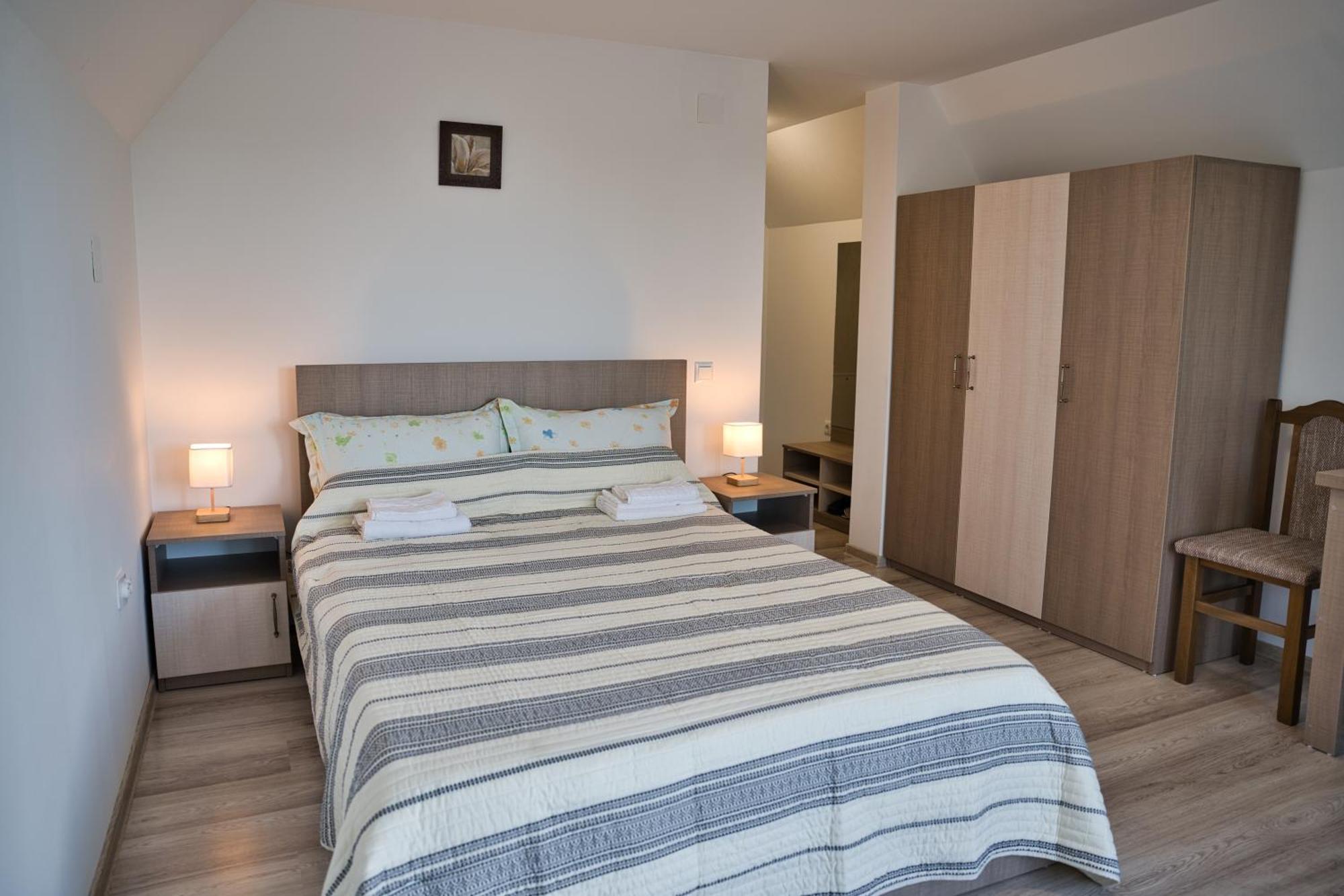 Perla Argesului, Ciubar, Piscina, Lift, Gratar, Cabana, Pensiuni, Hotel Cazare Transfagarasan Curtea De Arges Albestii de Arges Kültér fotó