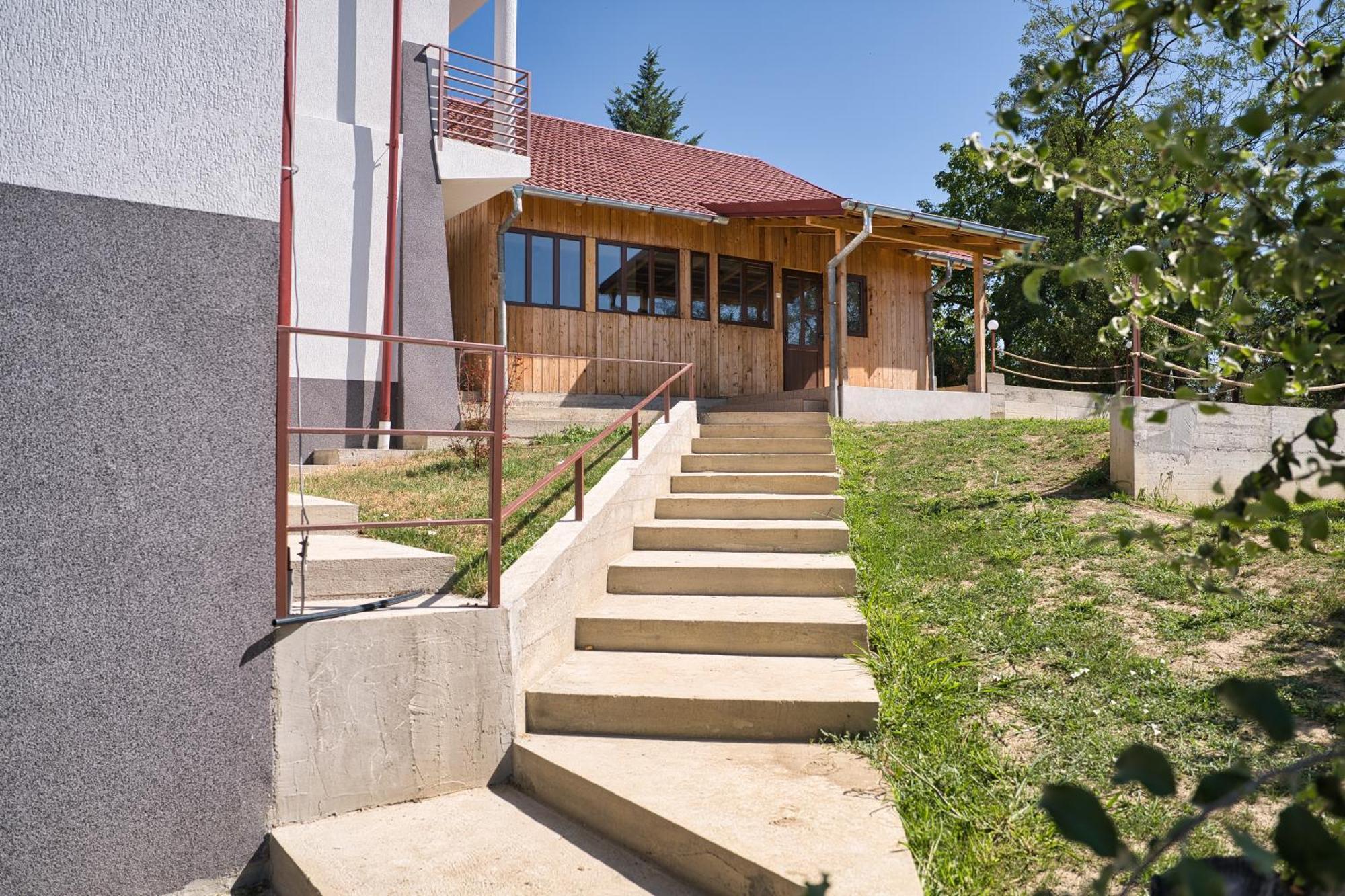 Perla Argesului, Ciubar, Piscina, Lift, Gratar, Cabana, Pensiuni, Hotel Cazare Transfagarasan Curtea De Arges Albestii de Arges Kültér fotó
