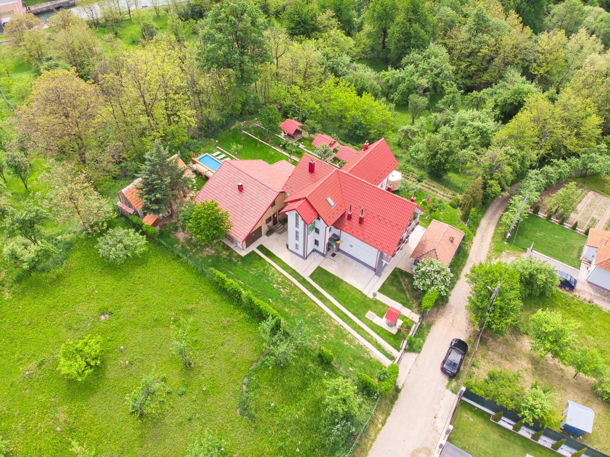 Perla Argesului, Ciubar, Piscina, Lift, Gratar, Cabana, Pensiuni, Hotel Cazare Transfagarasan Curtea De Arges Albestii de Arges Kültér fotó