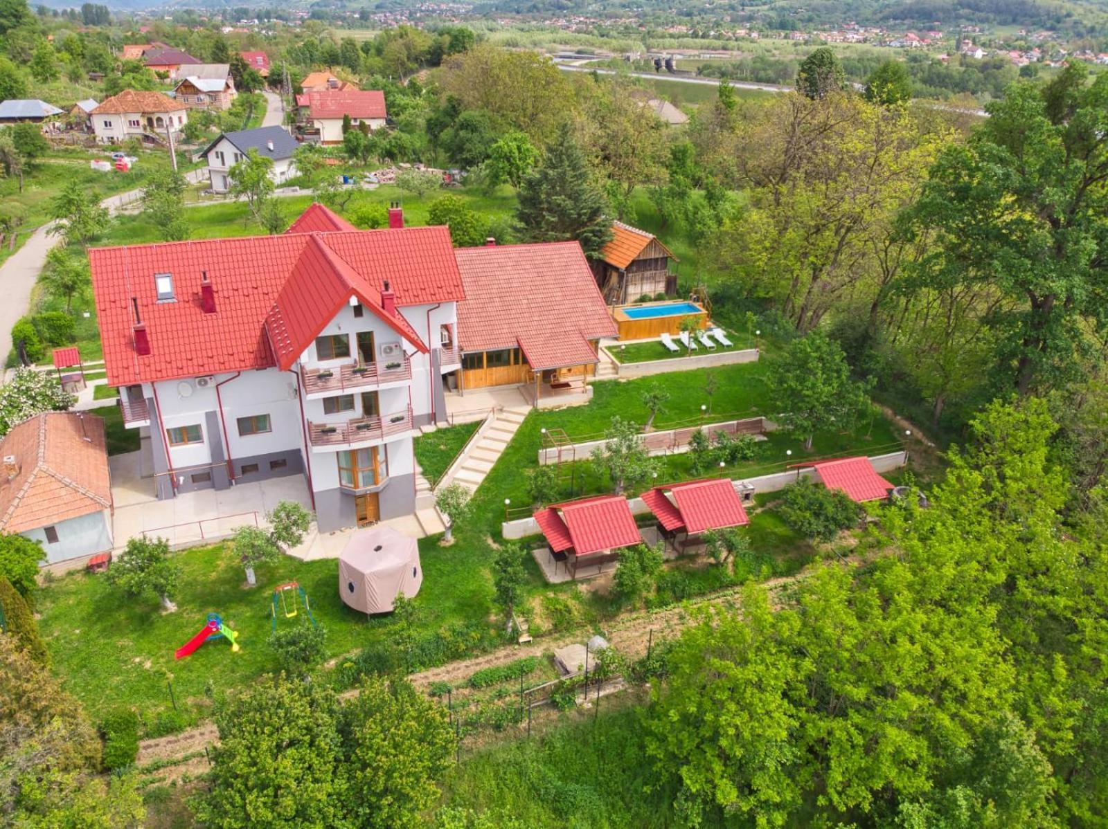 Perla Argesului, Ciubar, Piscina, Lift, Gratar, Cabana, Pensiuni, Hotel Cazare Transfagarasan Curtea De Arges Albestii de Arges Kültér fotó