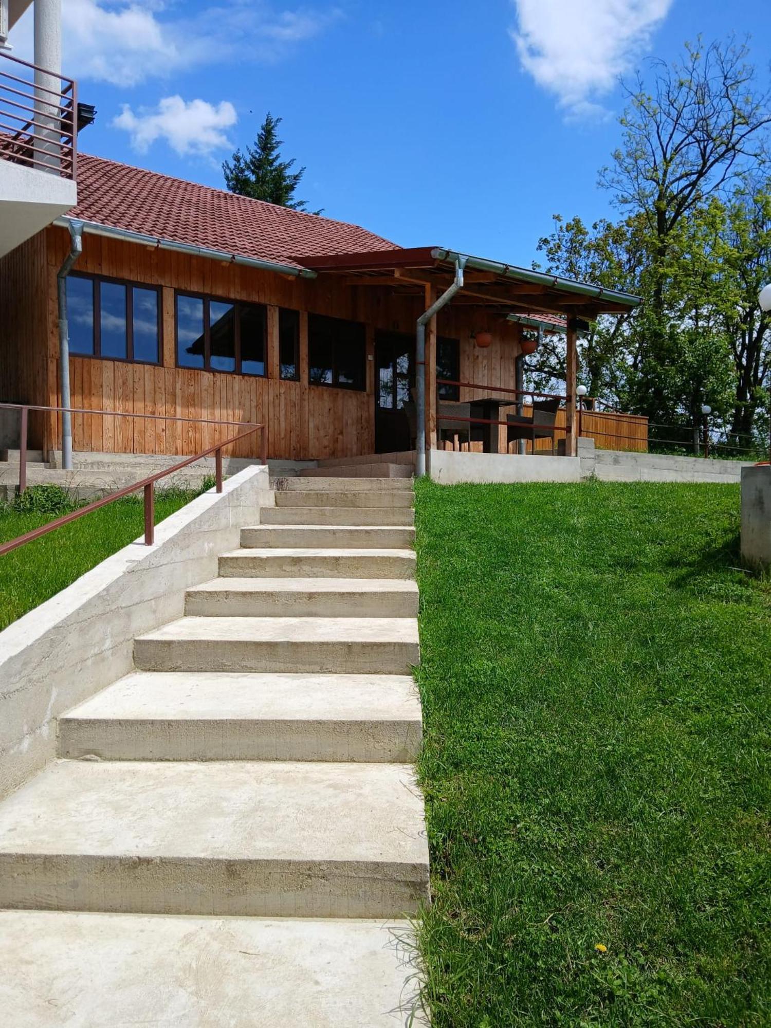 Perla Argesului, Ciubar, Piscina, Lift, Gratar, Cabana, Pensiuni, Hotel Cazare Transfagarasan Curtea De Arges Albestii de Arges Kültér fotó